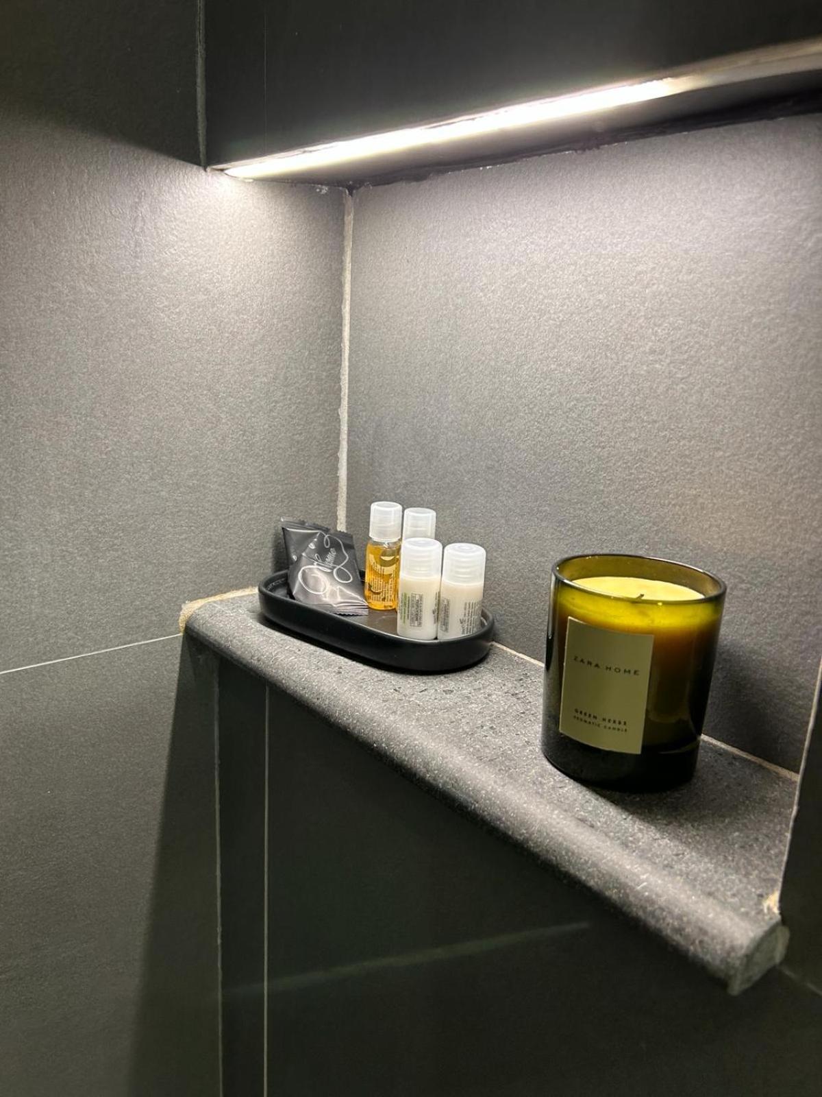 Pe Vic E Vicariell Apartment Napoli Bagian luar foto