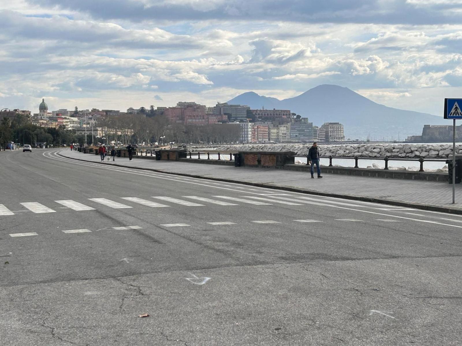 Pe Vic E Vicariell Apartment Napoli Bagian luar foto