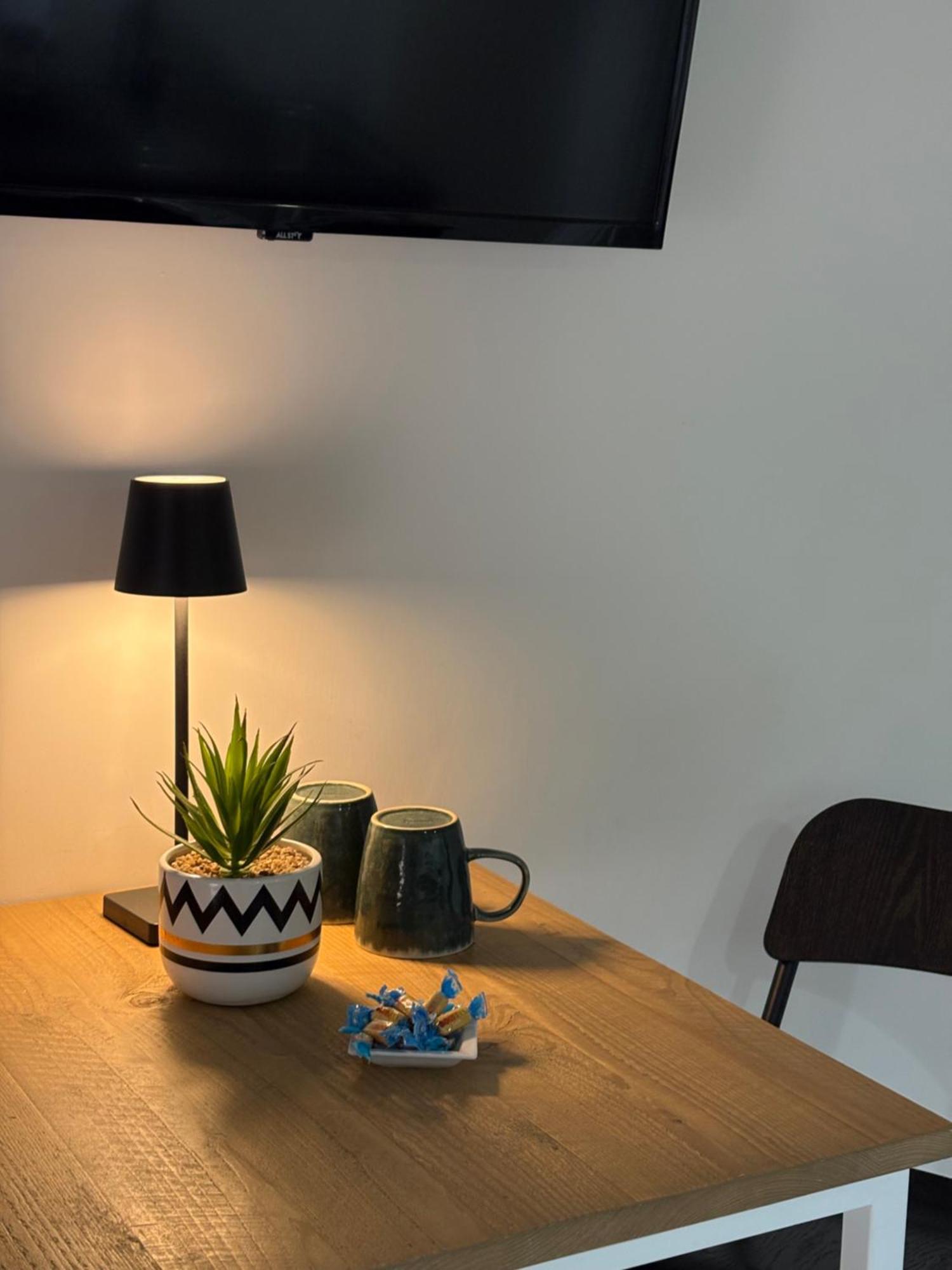 Pe Vic E Vicariell Apartment Napoli Bagian luar foto